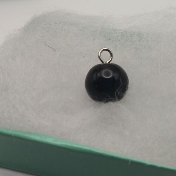 Black gothic bead charm - Picture 2 of 2